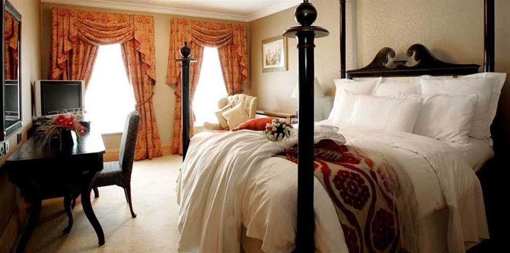 Johnstown House Hotel Enfield Kültér fotó